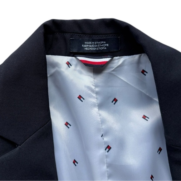 Tommy Hilfiger Boys' Bi-Stretch Alexander Blazer with Pocket Square Navy | 18 - Picture 7 of 12